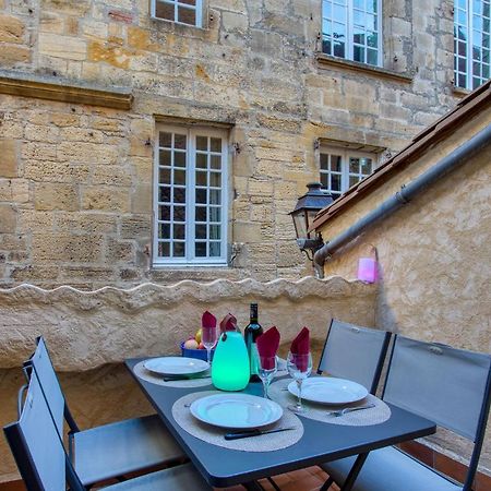 Chez Alice Appartement En Plein Centre Ville 萨尔拉拉卡内达 外观 照片