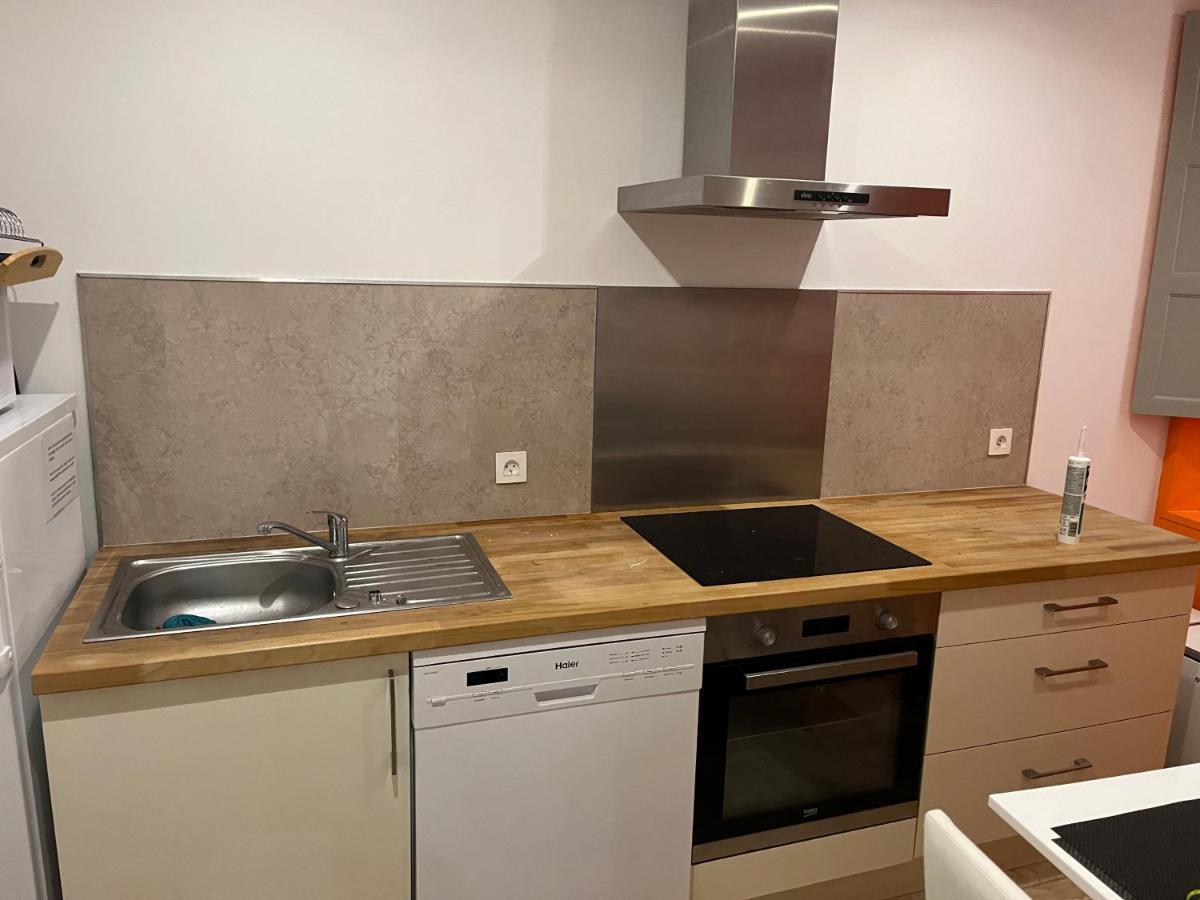 Chez Alice Appartement En Plein Centre Ville 萨尔拉拉卡内达 外观 照片