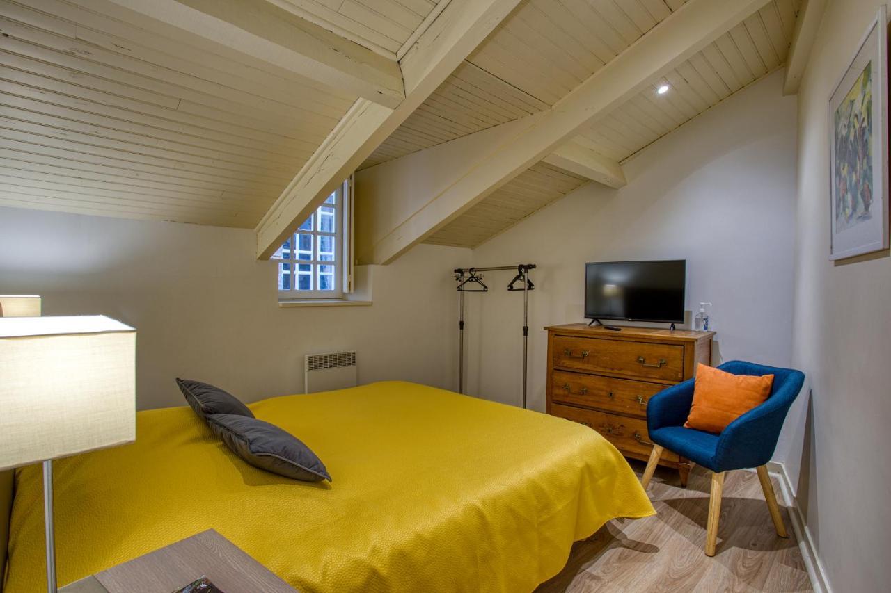 Chez Alice Appartement En Plein Centre Ville 萨尔拉拉卡内达 外观 照片