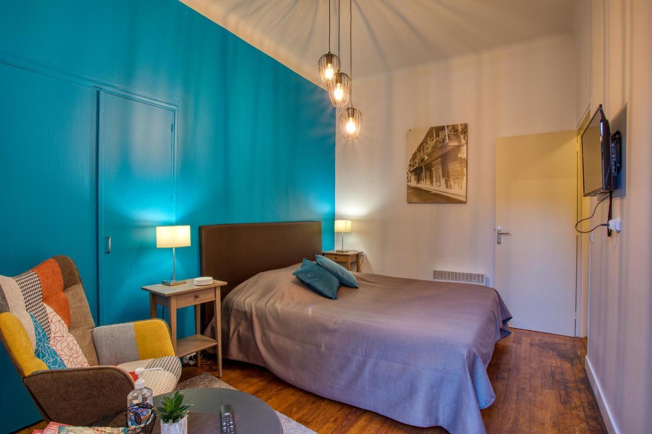 Chez Alice Appartement En Plein Centre Ville 萨尔拉拉卡内达 外观 照片