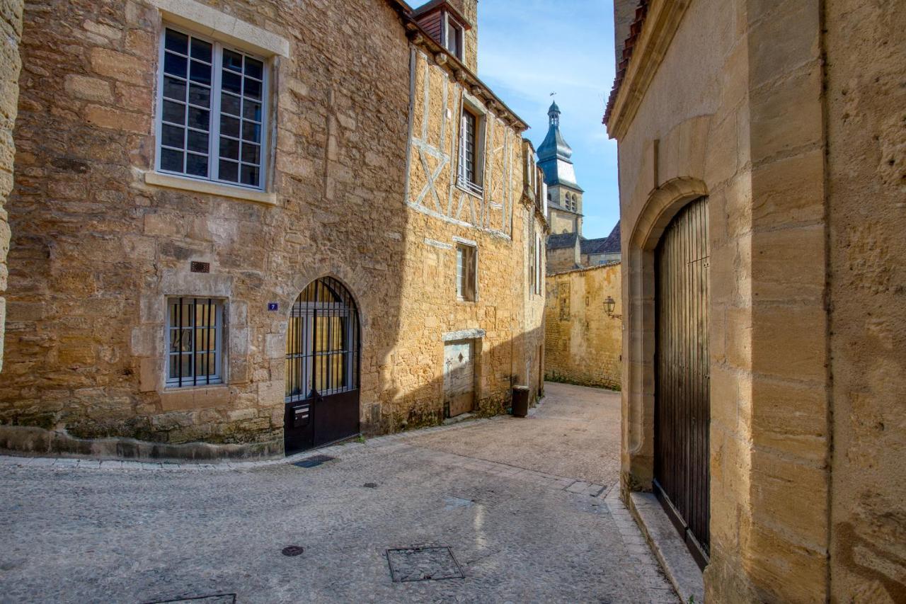Chez Alice Appartement En Plein Centre Ville 萨尔拉拉卡内达 外观 照片