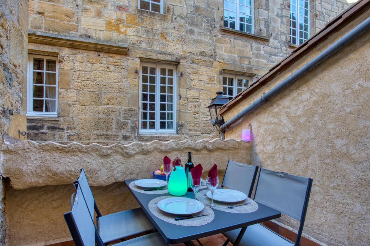 Chez Alice Appartement En Plein Centre Ville 萨尔拉拉卡内达 外观 照片